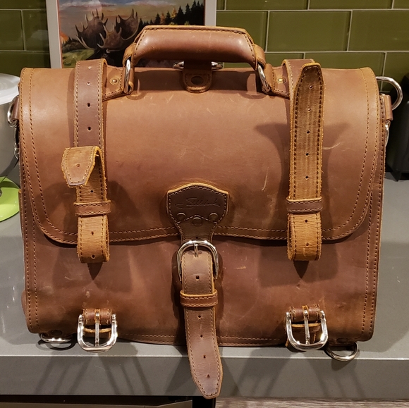 Large Saddleback brief case.